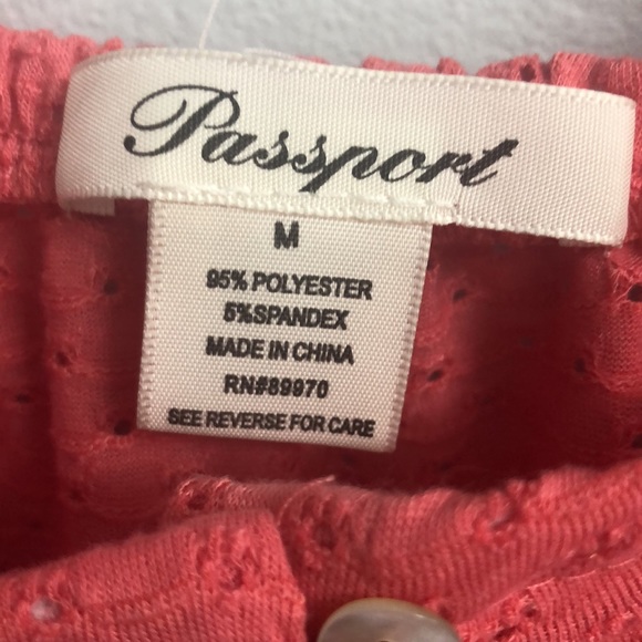 Cute coral top - Picture 2 of 3